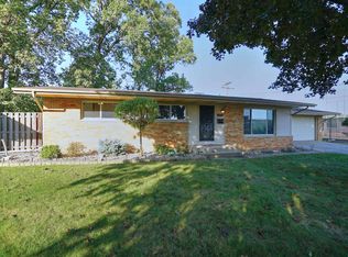 206 Westwood Ln, South Bend, IN 46619