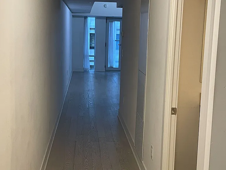 955 Bay St #521 — Photo 6