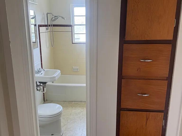 324 N San Francisco St — Photo 18