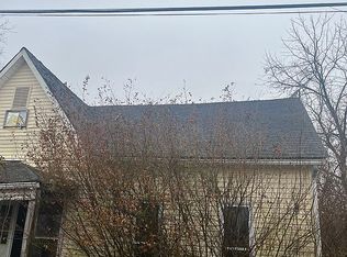 150 W 2nd St, Baylis, IL 62314