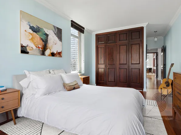 145 East 48th Street image 9 of 13