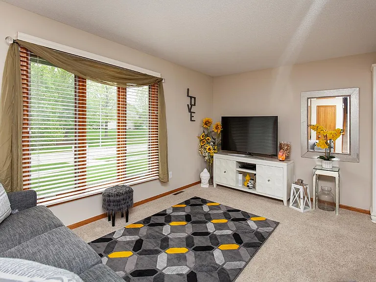14743 Summit Dr — Photo 6