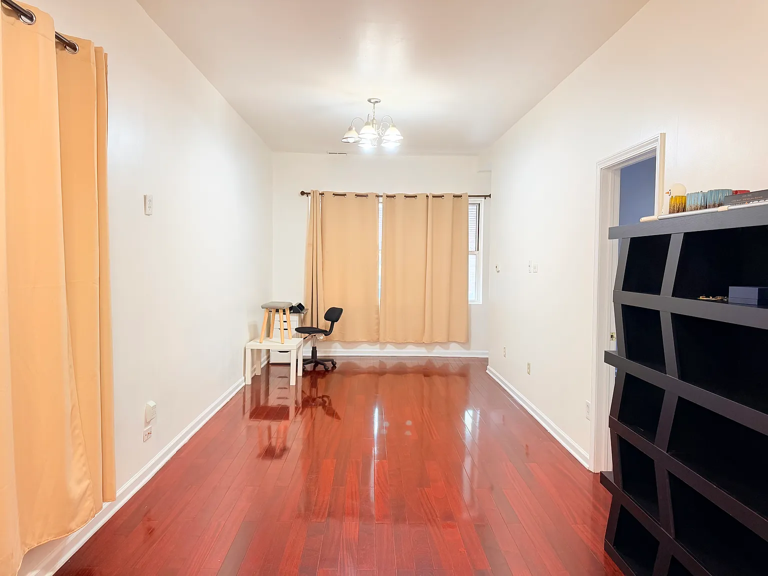 4 bed, 1600 sqft, $3,000 — Photo 3