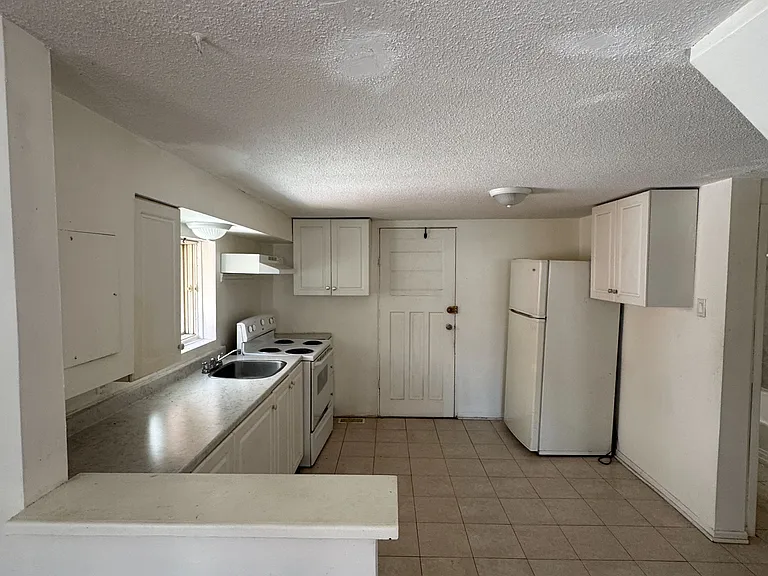 72 Barrette St #2 — Photo 4