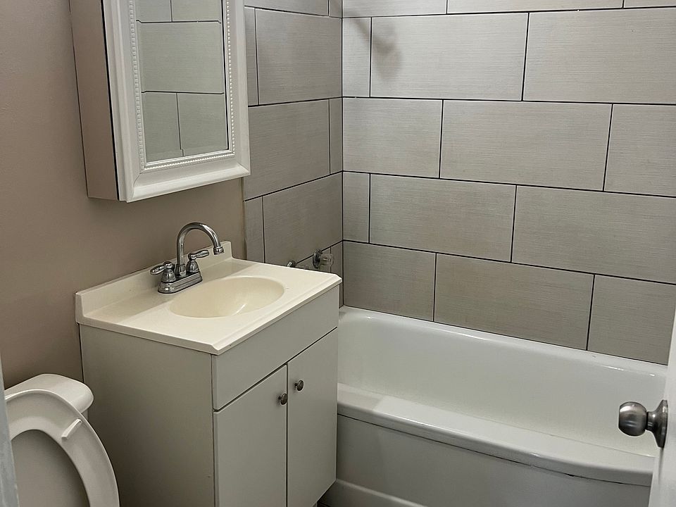 2nd image of 4341 Grant St