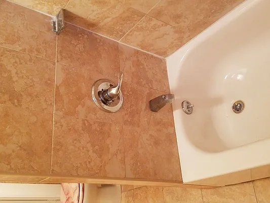 Rented by Max & Associates Realty Corp | media 8