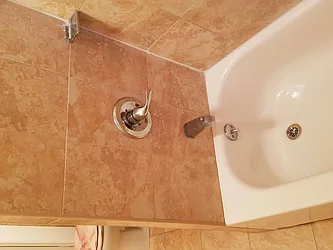 Rented by Max & Associates Realty Corp