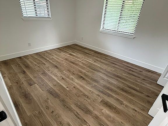 4th image of 2290 NE 44th St