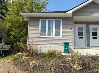 198 Dundas St E, Quinte West, ON K8V 1L6