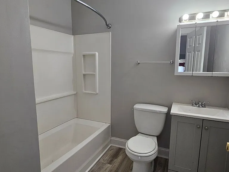 9710 Easton Ave — Photo 23