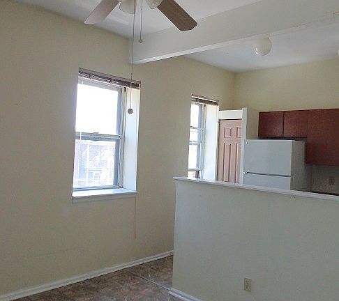 4th image of 4147A Russell Blvd