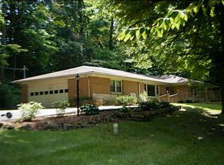 2833 Poplar Dr, Springfield, OH 45504