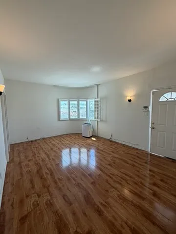 839 N Alexandria Ave — Photo 4
