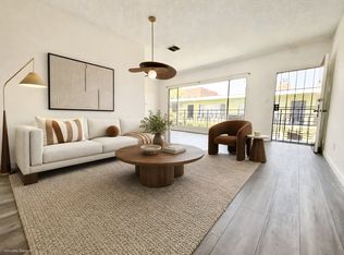 1845 Canyon Dr APT 12, Hollywood, CA 90028