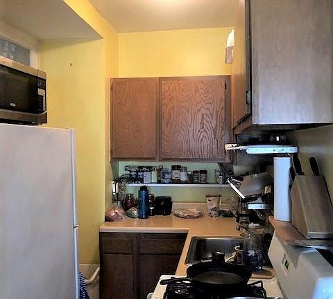 3rd image of 1402 W Carmen Ave #2