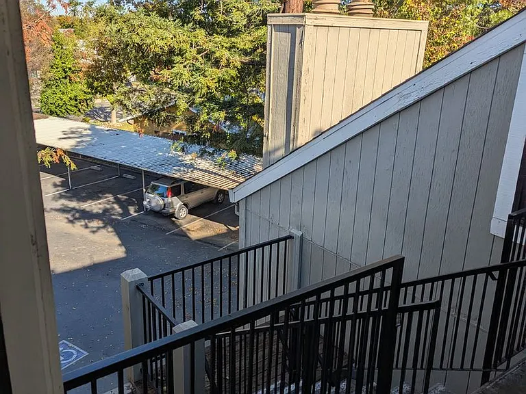 Eastlake Apartments — Photo 75