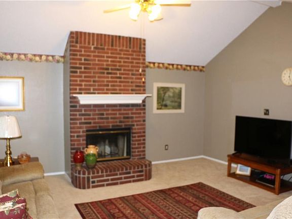 2nd image of 7030 Stetter Dr