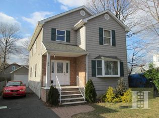 208 McKee St, Floral Park, NY 11001