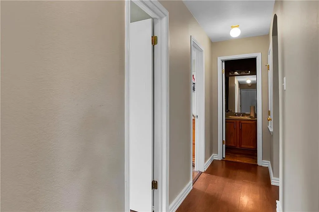 3 bed, 1604 sqft, $1,850 — Photo 2