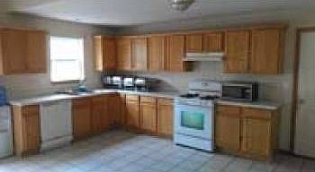 2nd image of 1151 Manor Ct