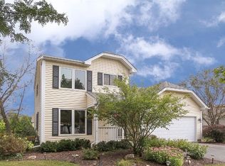 1355 Sebring Cir, Elgin, IL 60120
