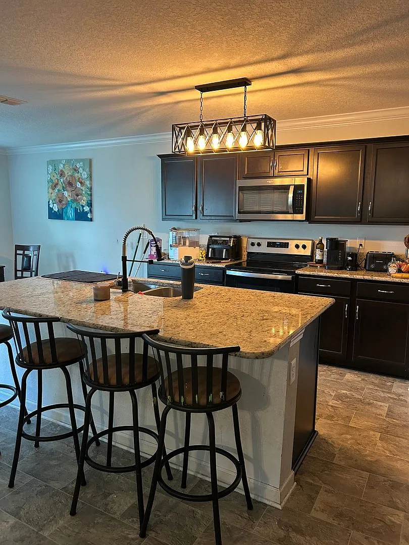Spacious 4BR House in Jacksonville — Photo 4