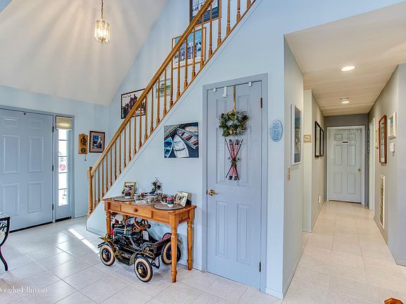 5th image of 138 Erin Ln