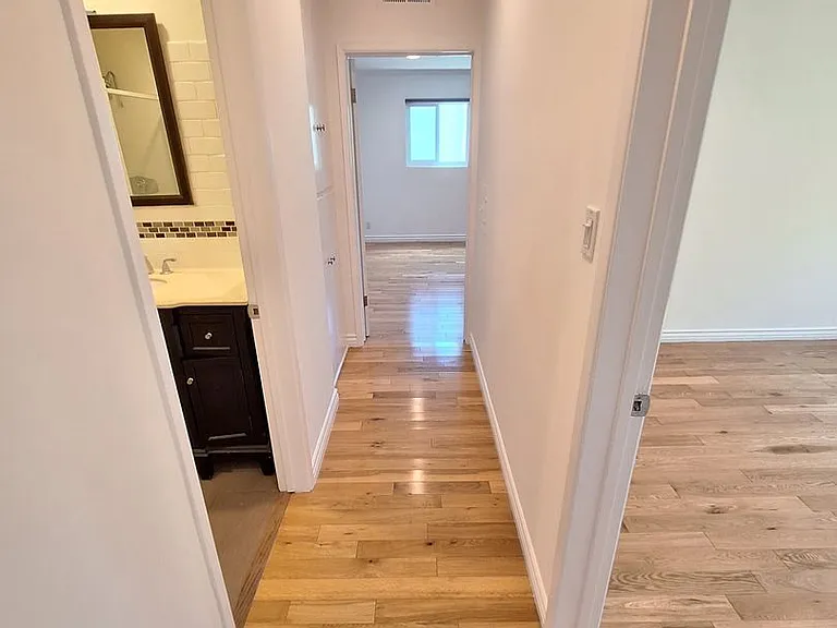 1515 S Beverly Glen Blvd #4 — Photo 9