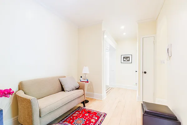 Sold by Compass | media 14