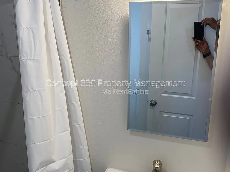 4154 North Business St #5 — Photo 14