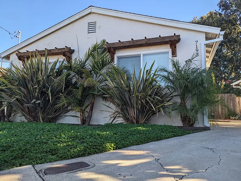 7193 Romford Ct — Photo 3