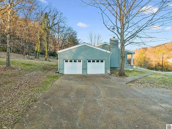 3rd image of 715 High Point Ridge Rd