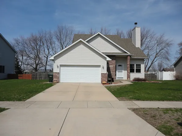 200 E Big Timber Dr, Coal City, IL 60416