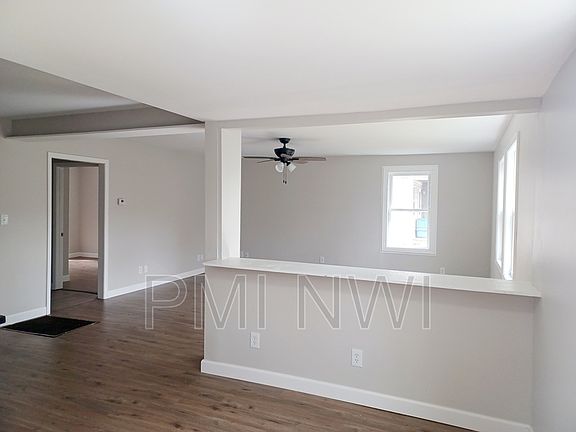 3rd image of 3645 Florida St