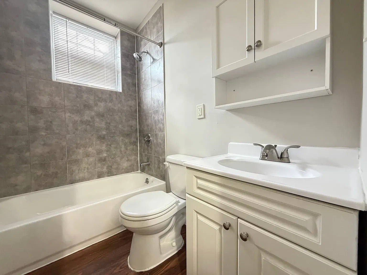 1 bed, 650 sqft, $2,100 — Photo 4