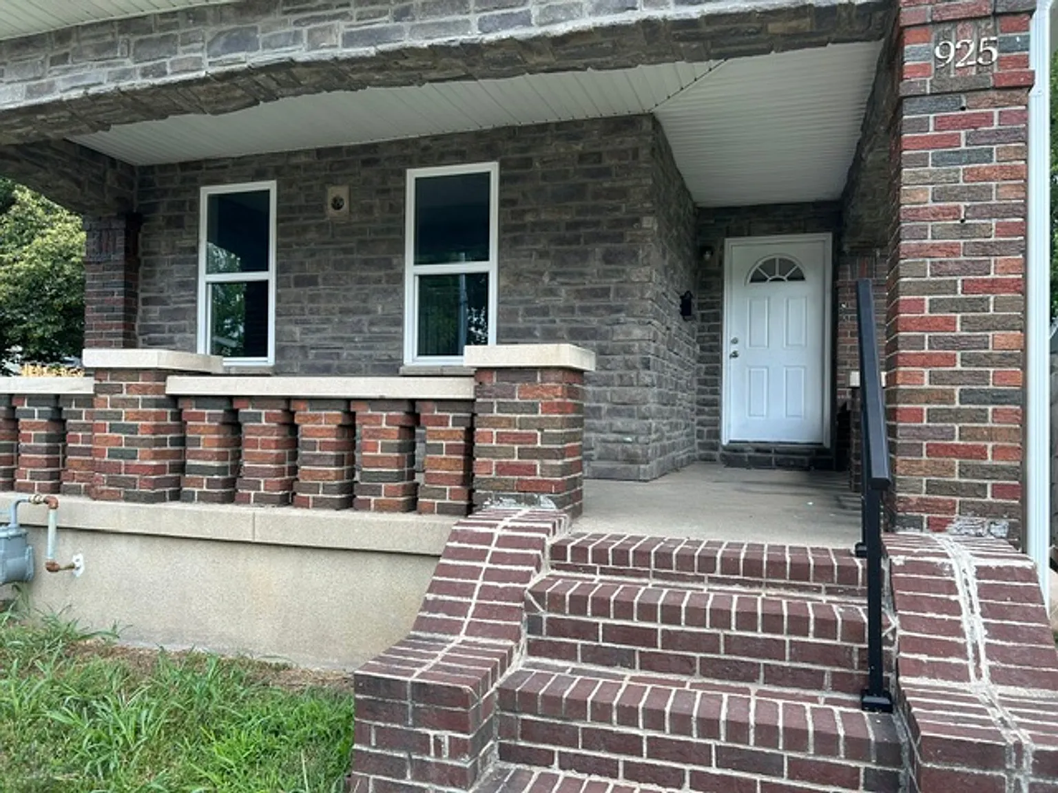 925 XENIA — Photo 2