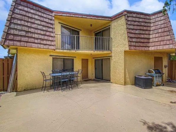 62 Springdale Circle, Palm Springs, FL 33461