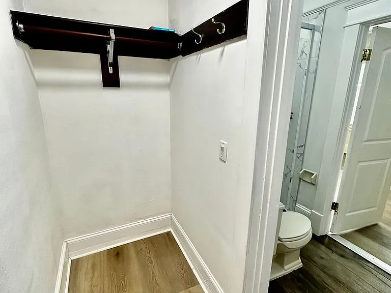 606 Lake Dot Cir #C — Photo 16