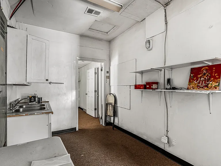 2116 S Roane St — Photo 16