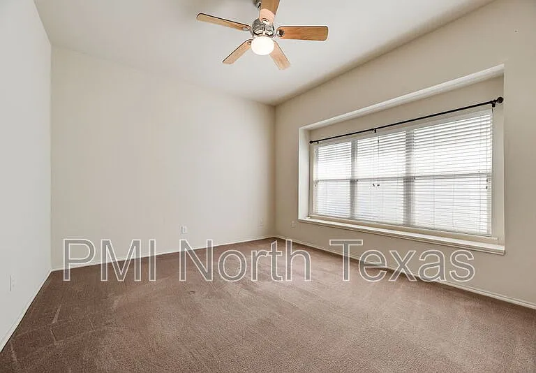 9705 Meadow Rue Dr — Photo 17