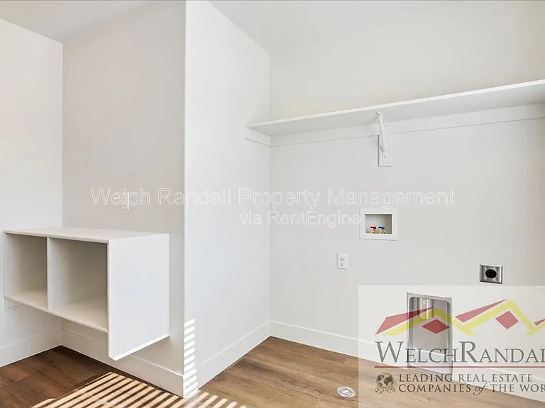 245 W 600 N — Photo 12