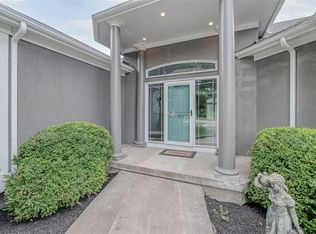 1916 Harold Dr, Raymore, MO 64083