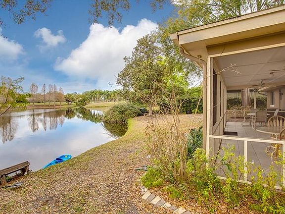 5th image of 1562 Golfside Dr