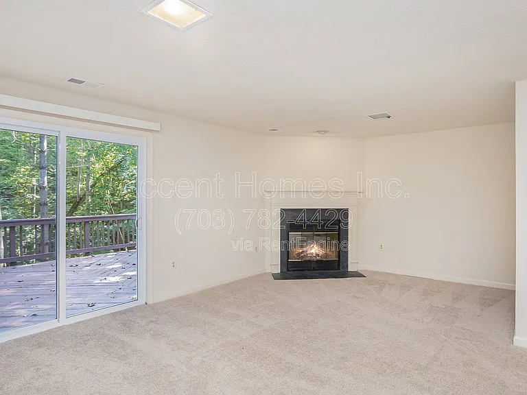 7461 Ridge Oak Ct — Photo 29