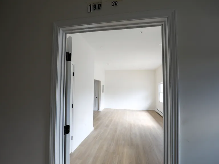 190 Broadway #2B — Photo 14