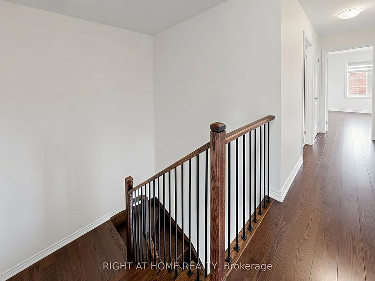 90 Laing Dr — Photo 27