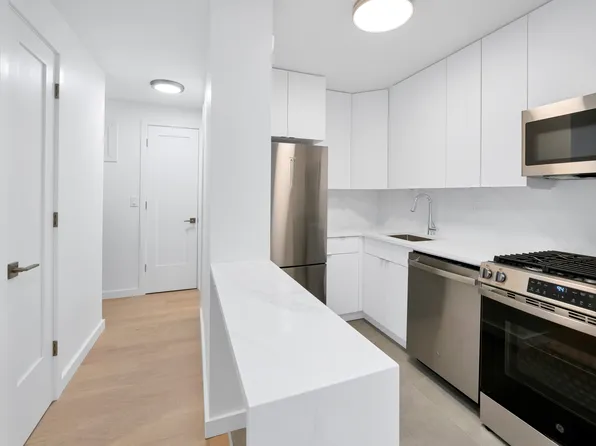 333 E 45th St APT 5E, New York, NY 10017