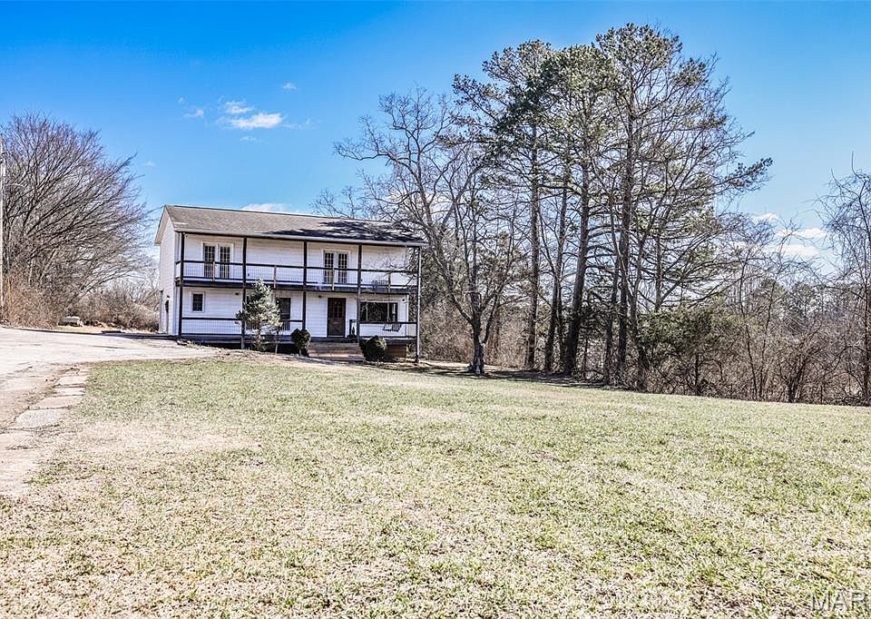 1st image of 814 Eureka Rd