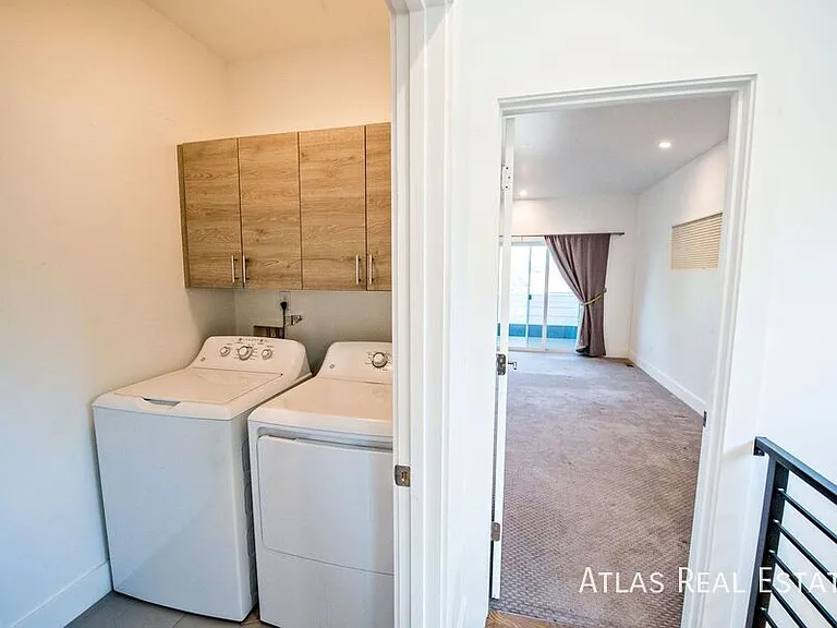 2156 S Sherman St — Photo 17