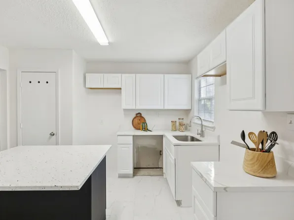 11834 Broadmoor Dr, Dallas, TX 75218